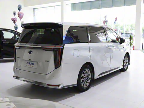 2025�� Ǭ��ϵ�� Ultra ͷ�Ȳ�