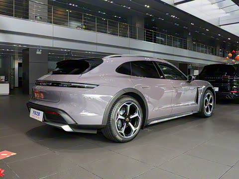 2024�� Taycan 4 Cross Turismo