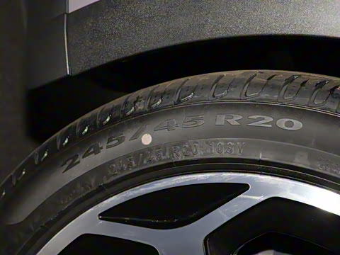 2024�� Taycan 4 Cross Turismo