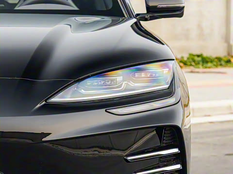 2025�� EV �Ǽݰ� 605km �콢��