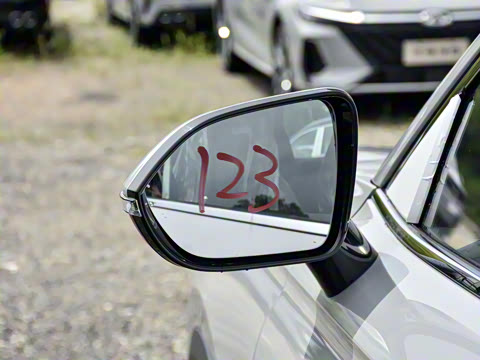 2025�� 2.0T ��������� 7��