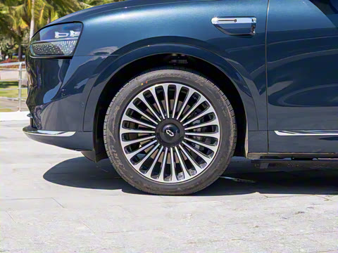 2025�� ���� Ultra�� 52kWh 5����