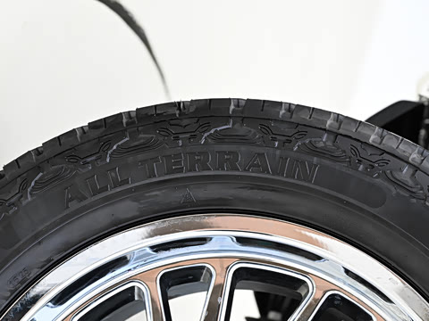 2025�� 2.3T ����SV7 �͹���