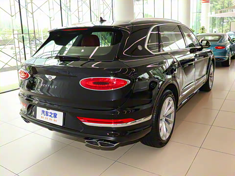 2026�� 4.0T V8 ������