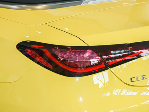 2025�� CLE 260 ������ܳ�