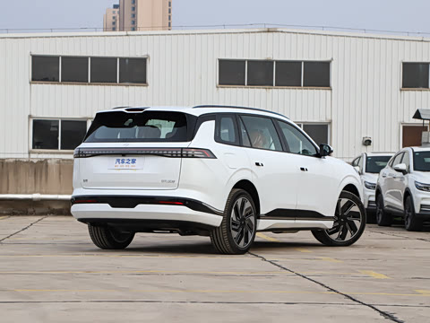 2025�� 210Ultra���Ȱ� 5��