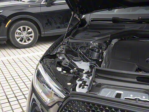 2025�� �Ŀ� GLC 260 4MATIC ����SUV