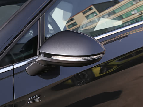 2025�� 300TSI R-Line