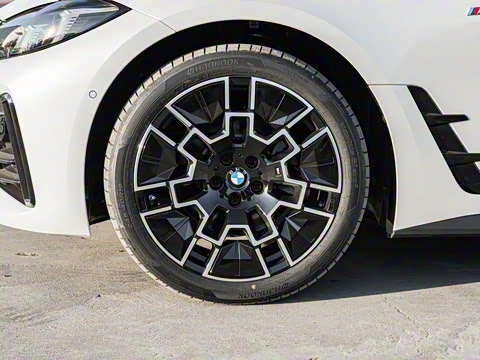 2024�� 430i Gran Coupe M�˶���ҹ��װ