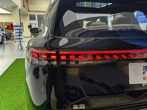 2025�� 636Ultra����� 5��