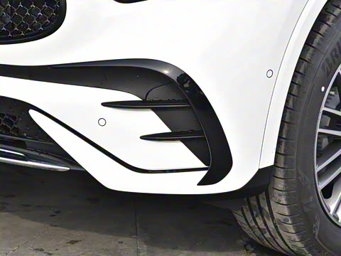 2025�� GLC 300 L 4MATIC ������ 7��