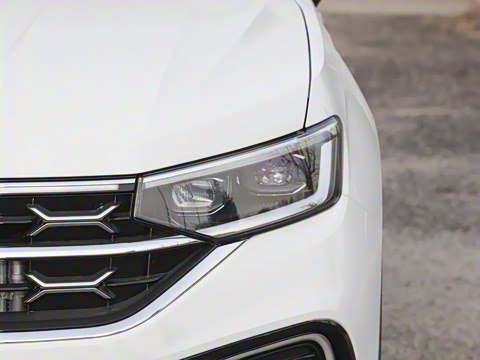 2025�� ������ 300TSI