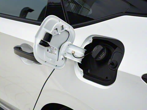 2025�� HATCHBACK 240TURBO �ֶ��ھ���