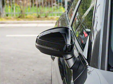 2025�� 200���������� 40 TFSI ���������� B&O ��ҹ��