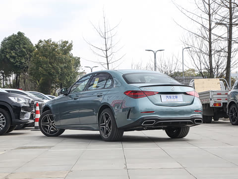 2025�� �Ŀ� C 260 L �ҹ�˶���