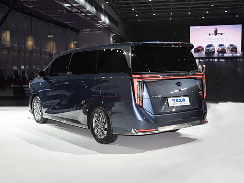 2025�� Ǭ��ϵ�� Ultra ͷ�Ȳ�