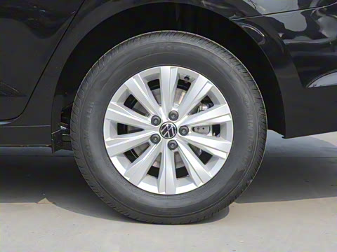 2025�� ���� 1.5L ���ݰ�