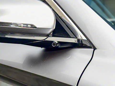 2025�� EV �Ǽݰ� 605km �콢��