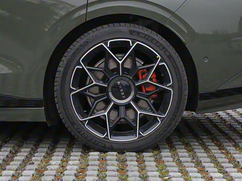 2025�� �����������Ǽݰ� 100kWh