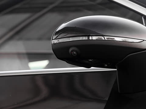 2025�� �Ŀ� GLC 260 L 4MATIC ������