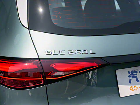 2025�� �Ŀ� GLC 260 L 4MATIC ������