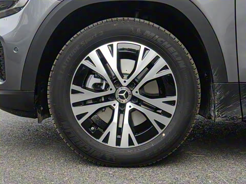 2024�� �Ŀ� GLB 220 ������