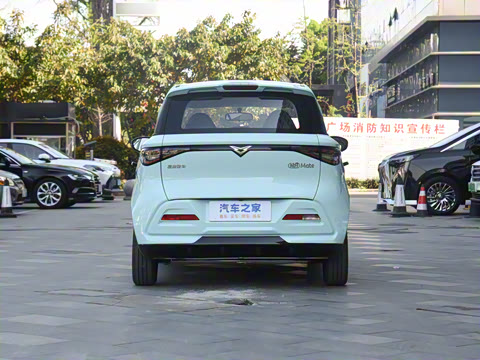 2025�� Mate 300km׷���