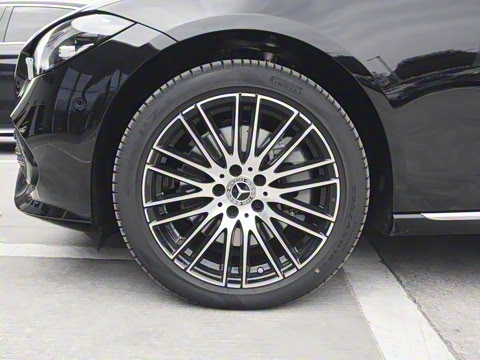 2025�� �Ŀ� C 260 L