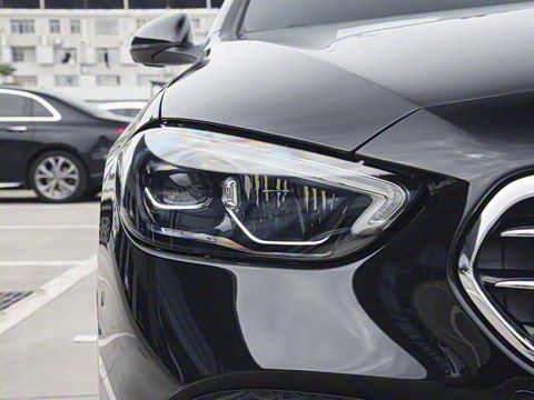 2025�� �Ŀ� C 260 L