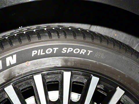 2024�� ���������� 140kWh