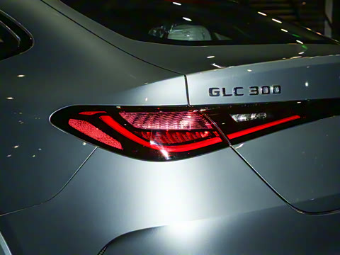 2025�� GLC 300 4MATIC ����SUV