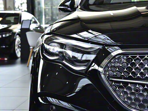 2025�� E 300 �������˶���