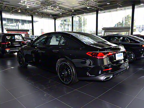 2025�� E 300 �������˶���