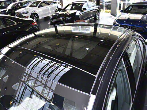 2025�� E 300 �������˶���