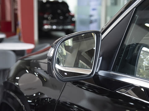 2025�� GLS 480 4MATIC