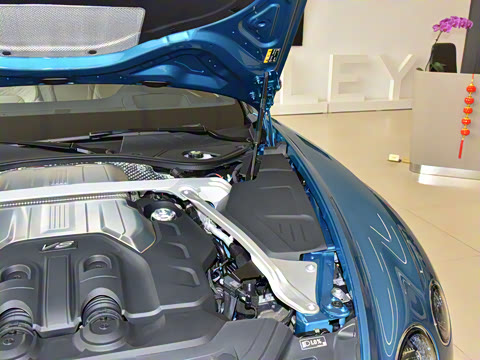 2024�� GT V8 Edition 8