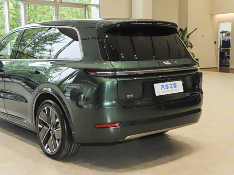 2025�� Ultra ���ܻ��°�