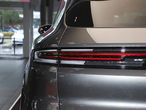 2025�� Cayenne 3.0T ���ΰ�