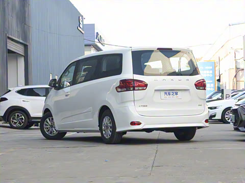 2025�� 2.0L �ֶ��м����а� CNG 7��