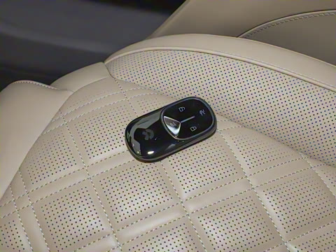 2025�� 102kWh ǩ����