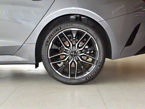 2025�� 2.0T �콢��