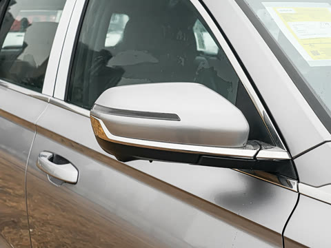 2025�� ������ 2.0TD �Զ��񳯰�