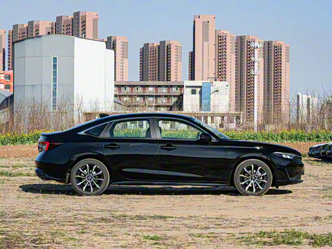 2025�� 240TURBO CVT�Ƽ���