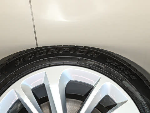 2024�� 4.0T V8 ������