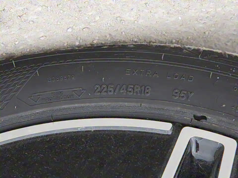 2025�� �Ŀ� C 260 L �ҹ�˶���