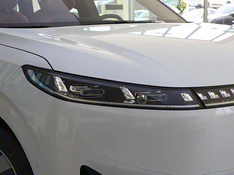 2025�� 210Ultra���̰� 6��