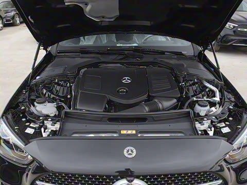 2025�� �Ŀ� C 260 L �˶���