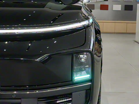 2025�� Ultra ���ܻ��°�