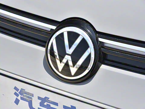 2025�� �Ŀ� 300TSI R-Line