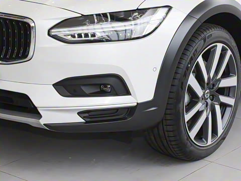 2025�� Cross Country B5 AWD �����